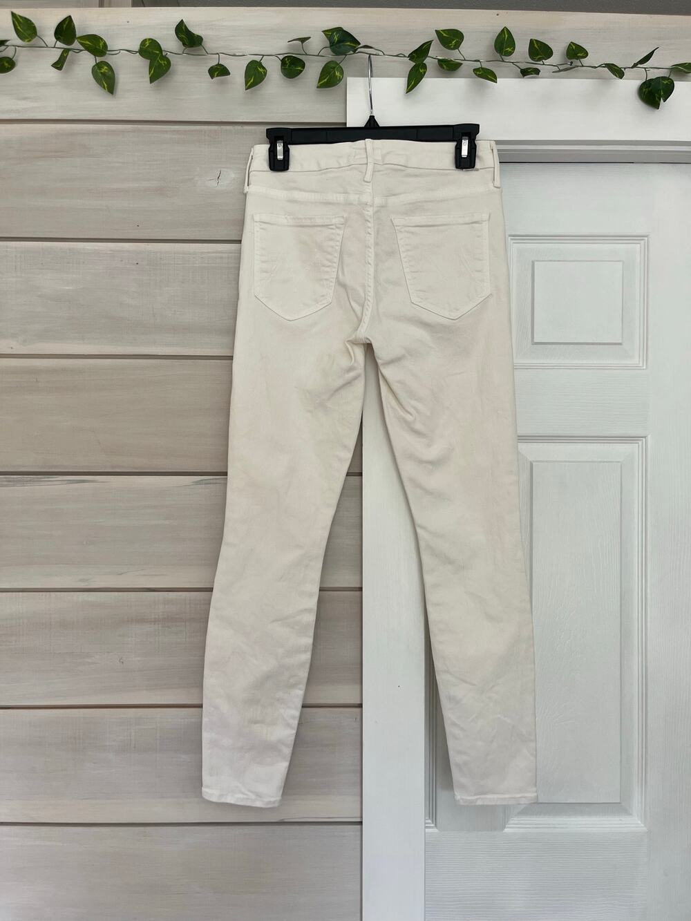 Mother white jeans The Looker ankle Cream Puffs 27 EUC
